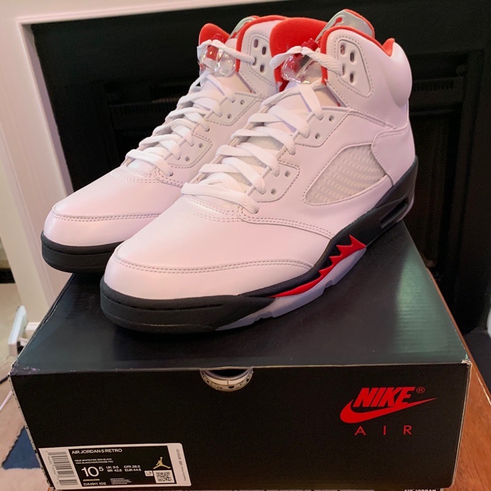 Jordan 5’s fire red